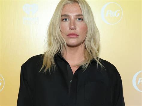 kesha tits|Kesha strips naked to mark her freedom milestone